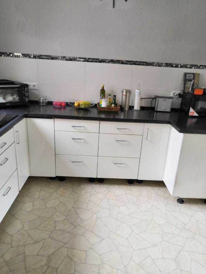 Apartamento Zu Hause Auf Zeit Bei Marion Bobbau Exterior foto